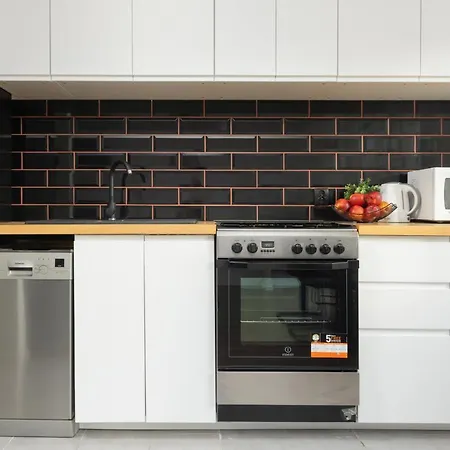 Apartment Ochota Spacious With Parking By Renters *