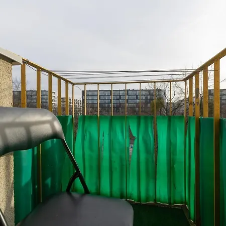 Apartment Ochota Spacious With Parking By Renters