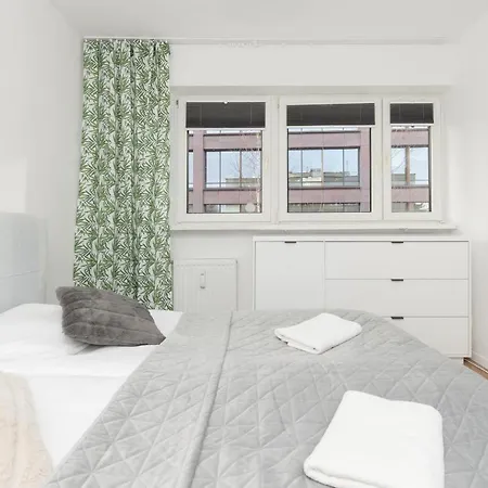 Ochota Spacious With Parking By Renters Warschau
