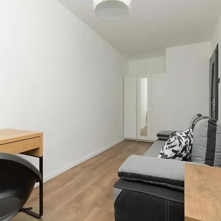 Ochota Spacious With Parking By Renters * Warschau